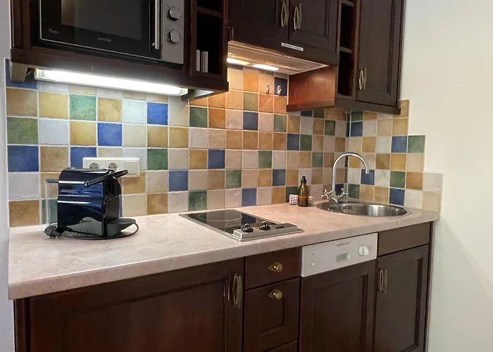 International House Superior Zw 11